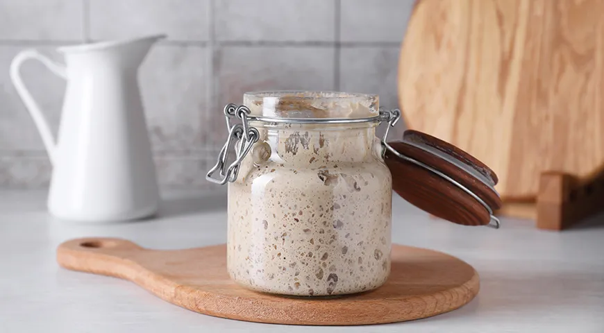 Опара необходима для куличей и калачей, для пирожков и булочек она необязательна