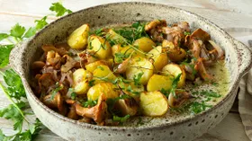 Картошка с лисичками в аэрогриле