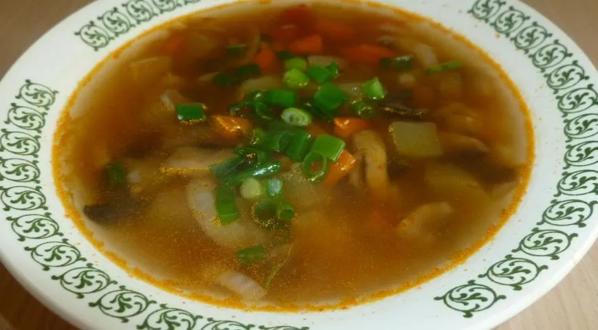 Грибной суп с кабачками
