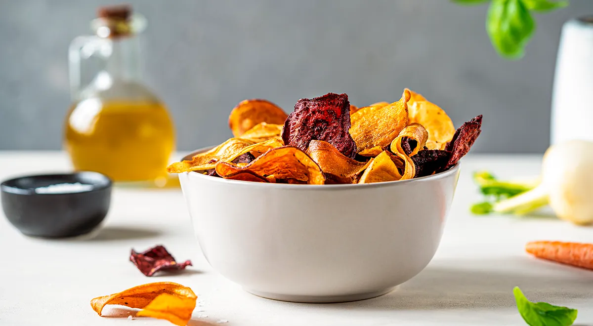 При надкусывании ломтик чипса должен издавать сухой звонкий щелчок и легко ломаться