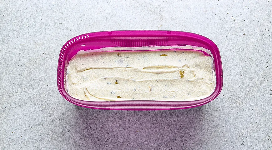 Мороженое с голубым сыром и грушей