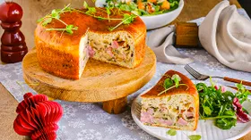 Ленивый пирог с ветчиной и грибами
