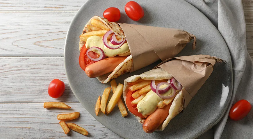 Лепешки с зеленым соусом