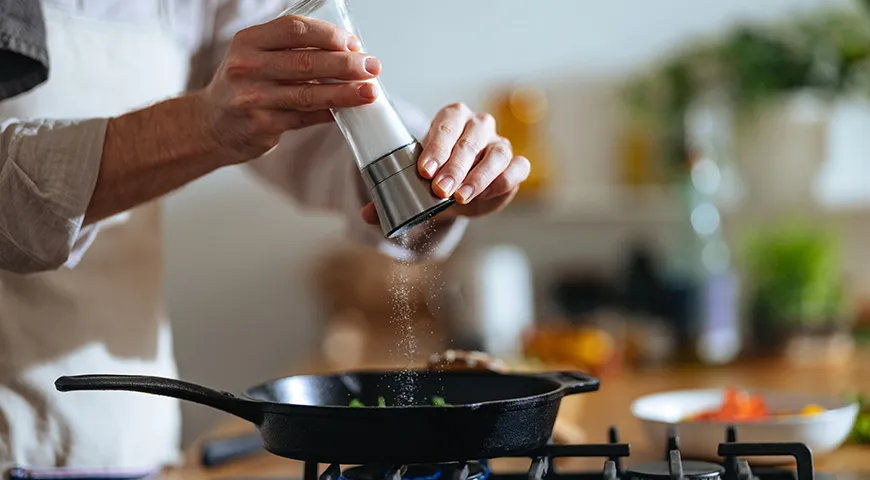Соль — базовая добавка к пище, усиливающая вкус блюд