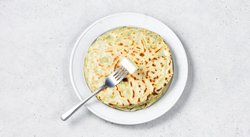 Хычины с сыром и зеленью