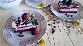 Рецепты на обед с клубникой и молочной продукцией