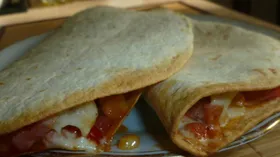 Рецепты с мягкими сырами, томатами и ветчиной