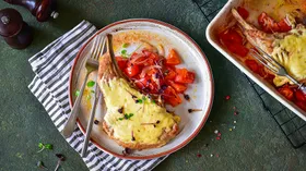 Рецепты с мягкими сырами и свининой