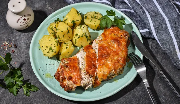 Свинина по-барски с луком-пореем в духовке