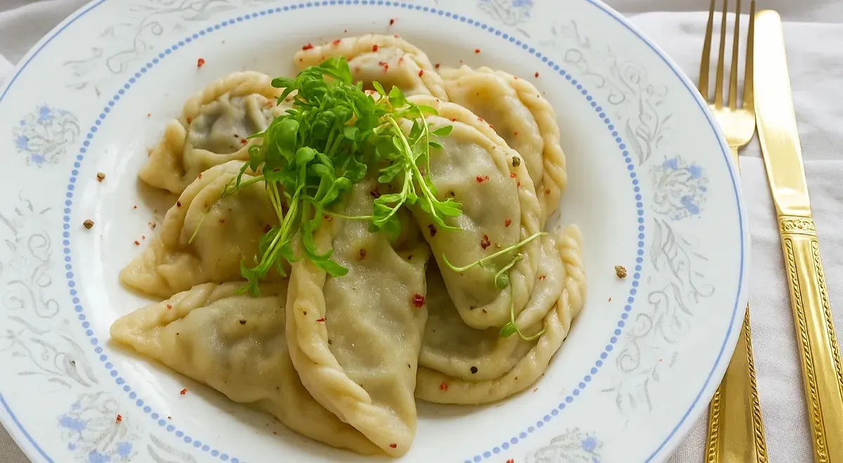 Постные вареники с грибами и фасолью