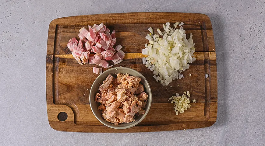 Чаудер с консервированной горбушей