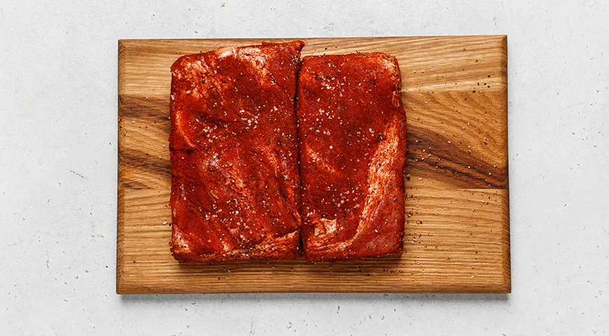 Свиной подчеревок, запеченный в духовке