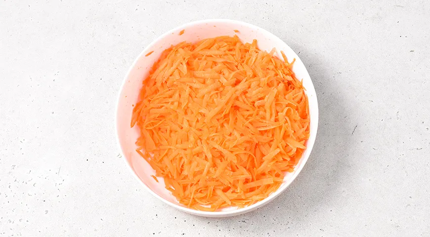 Салат из моркови и сыра