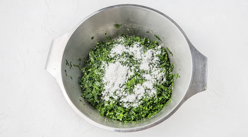 Пирожки со щавелем, жаренные на сковороде