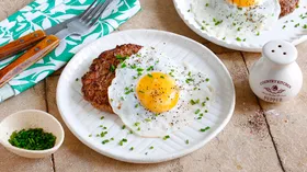 Традиции и модерн, необычное картофельное пюре и классический бифштекс