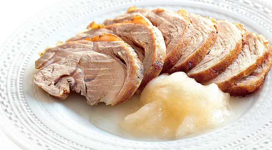 Буженина с ванильным желе из яблок