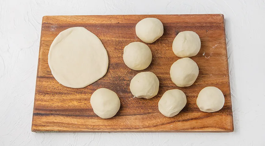 Пирожки со щавелем, жаренные на сковороде