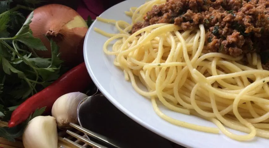 Рецепты любимых спагетти болоньезе 