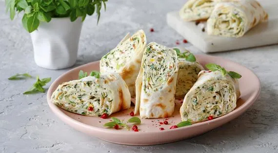 Рулетики из лаваша с сыром и зеленью