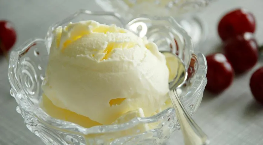 Сливочное мороженое (базовый рецепт с использованием яиц)