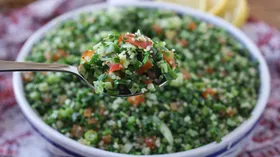 Салат «Табуле» с зеленью и булгуром