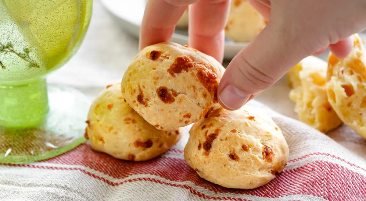 Бразильские сырные шарики pão de queijo