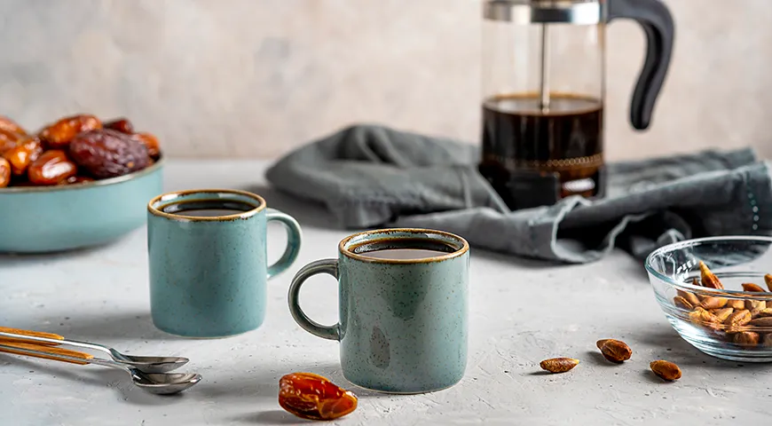 Цикорий отлично сочетается с финиками