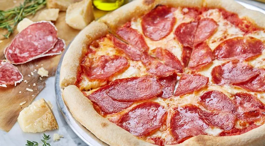 Пицца пепперони