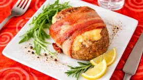 Картофель с грибами в беконе