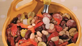 Рецепты с салатом, оливками и бобами