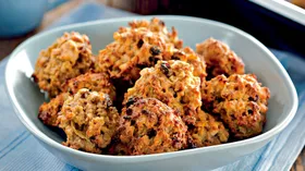 Печенье с яблоками, изюмом и отрубями 