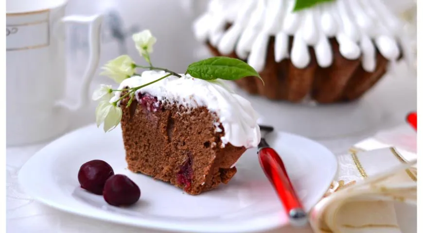 Рецепт постного шоколадного кекса с вишней "Первоцвет"