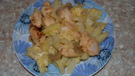 Курица с картошкой и грибами в мультиварке