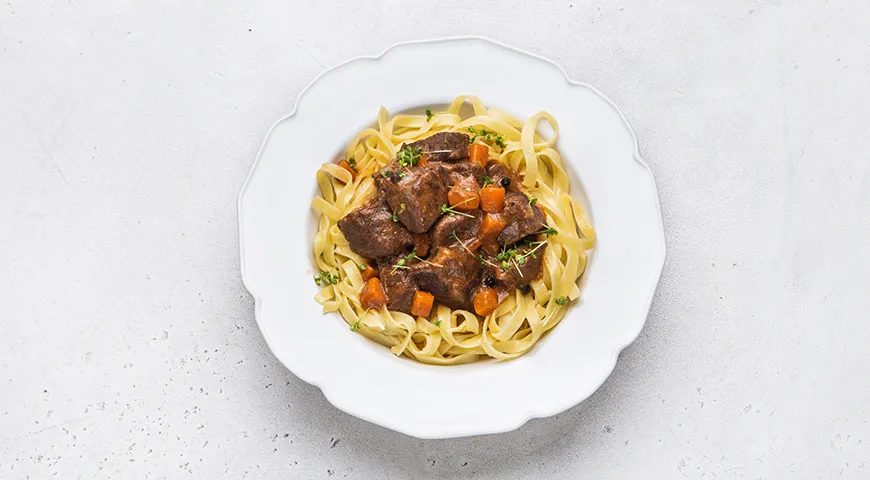 Гуляш из говядины как в советской столовой