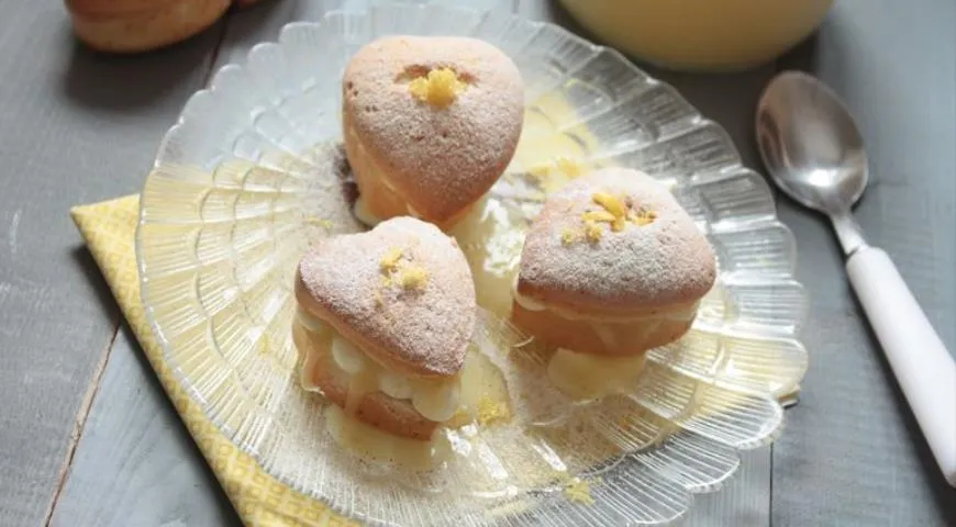 Кексы-валентинки с лимонным курдом