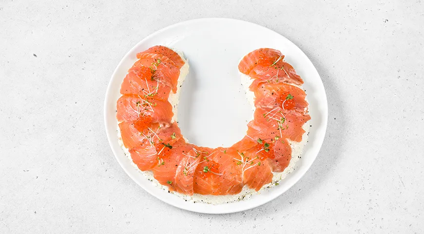 Новогодний салат «Подкова на счастье»