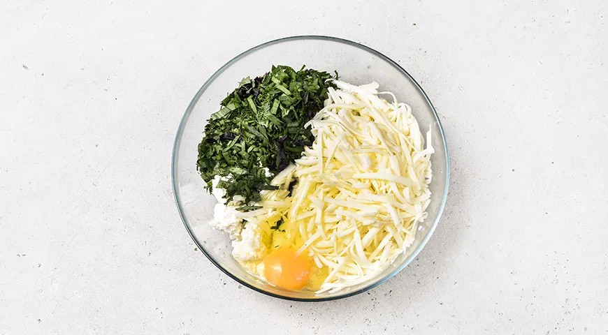 Осетинский пирог с курицей и сыром