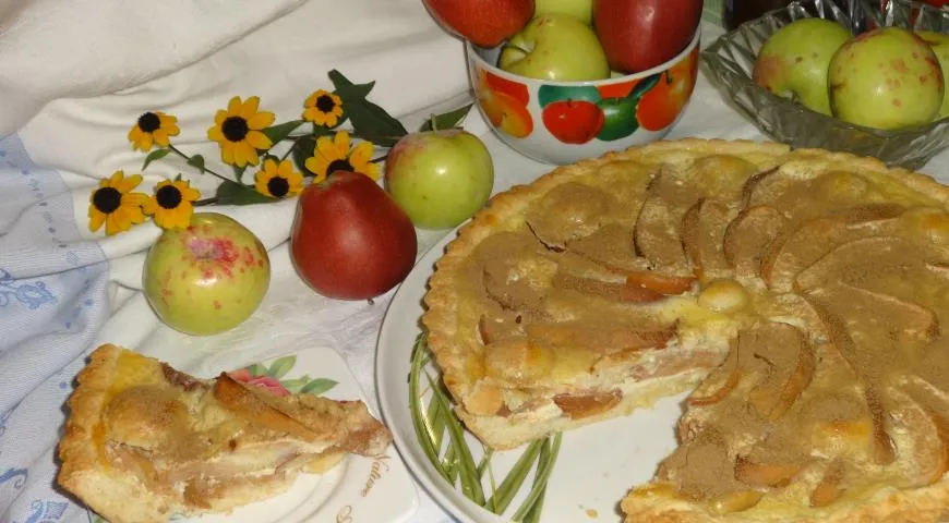 Готовим пирог с яблоками