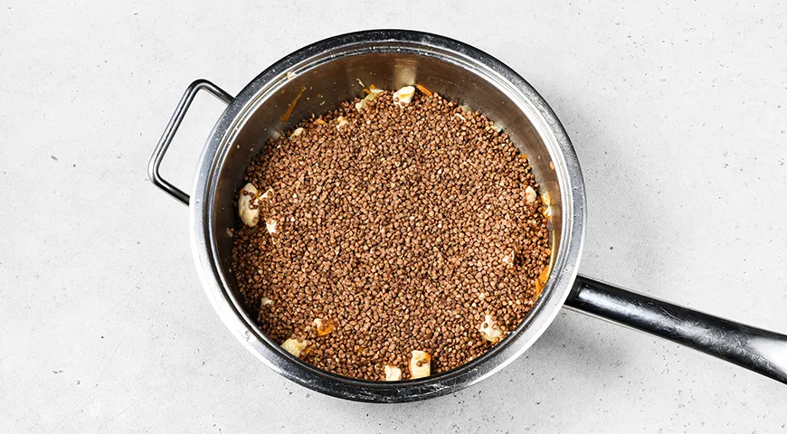 Гречка с курицей на сковороде