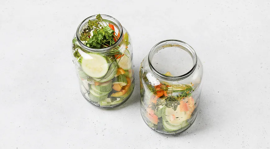 Маринованные кабачки с хреном на зиму