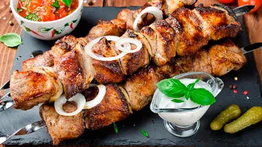 10 способов замариновать мясо для шашлыка