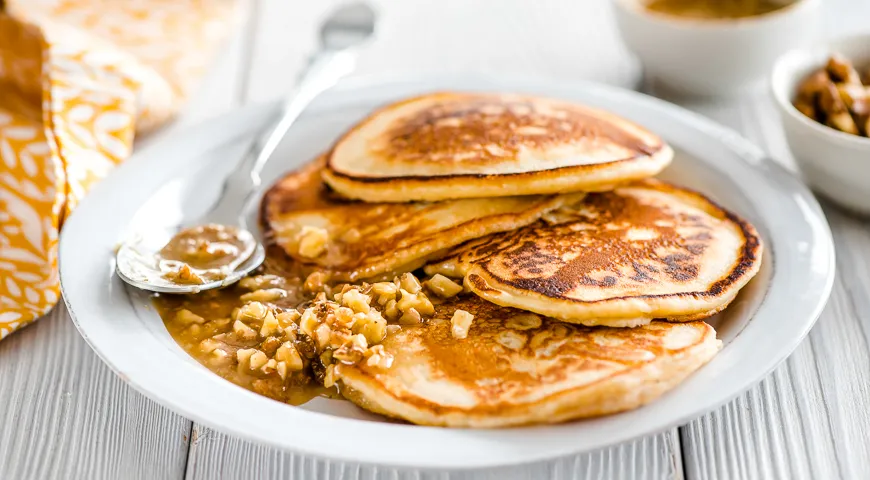 Панкейки с карамельным соусом