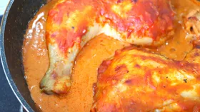 Курица в томатное-сметанном соусе