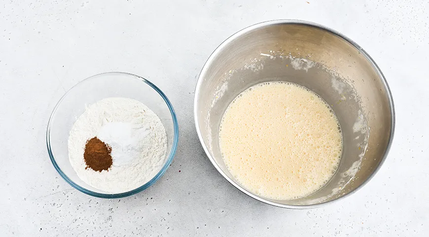 Заливной яблочный пирог