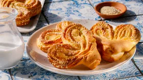 Рецепты с молочной продукцией, яйцом куриным и кунжутом