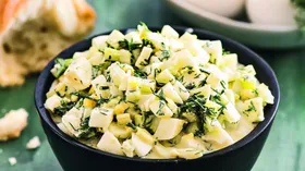Рецепты с кисломолочными продуктами, салатом и укропом
