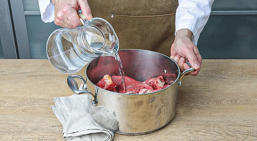 Лапша ланчжоу в говяжьем бульоне