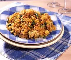 Паэлья с кальмарами, креветками и каракатицей