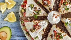 Рецепты с кисломолочными продуктами, лимоном и хлебом