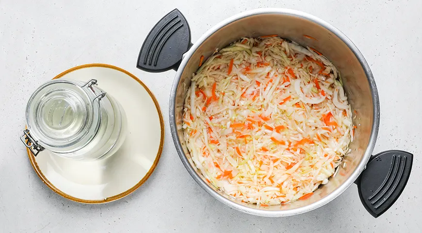 Квашеная капуста с редькой